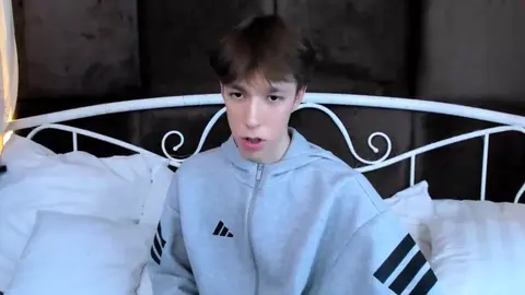 Sexy Twink-Camboy-Show – Mark Branston