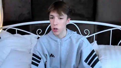 Sexy Twink-Camboy-Show – Mark Branston