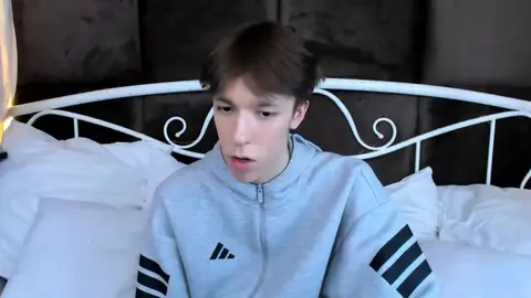 Sexy Twink-Camboy-Show – Mark Branston