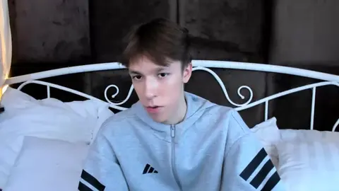 Show camboy: twink sexy – Mark Branston