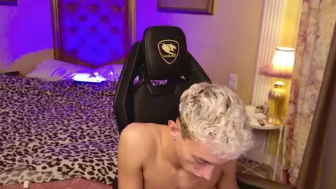 Twink hot en homemade – LeonLure