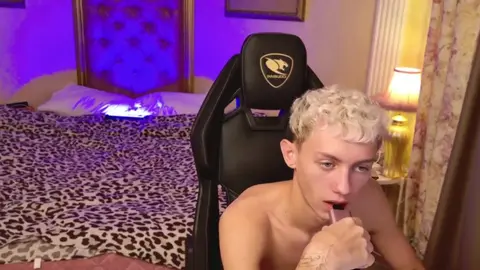 Twink hot homemade – LeonLure