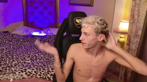 Twink caliente casero – LeonLure