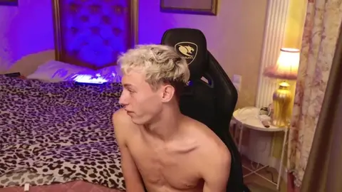 Twink gostoso caseiro – LeonLure