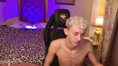 Twink hot homemade – LeonLure