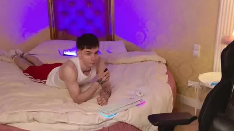 Coppia di twink sexy in cam – JerryLucky