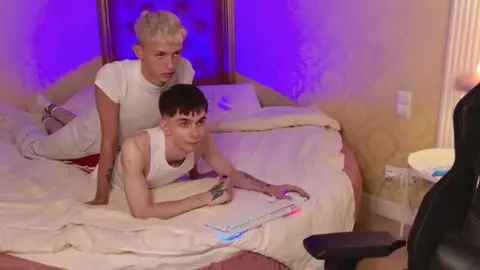 Sexy Twink-Paar Camshow – JerryLucky