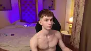 Show sexy de camboy con twinks (JerryLucky)