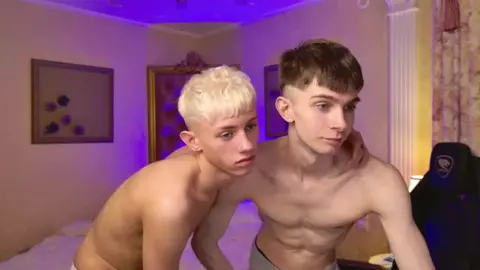 Twink arrapati in webcam a casa – JerryLucky