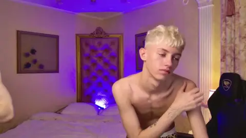 Twink arrapati in webcam a casa – JerryLucky