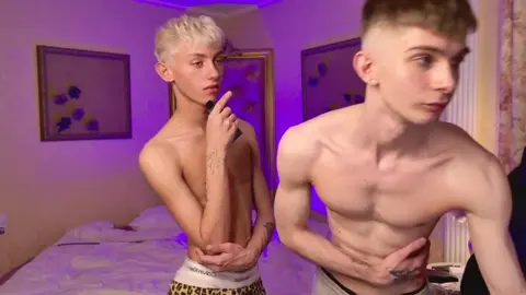 Casal de twinks bem quente