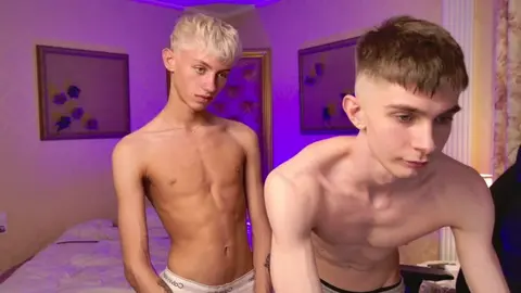 Pareja de twinks bien caliente