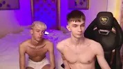 Coppia hot di twink in cam – JerryLucky Tube