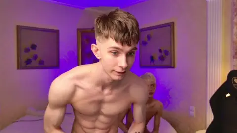 Coppia gay sexy tra amici – JerryLucky