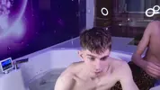 Sexy Paar im Jacuzzi: geile Twinks (JerryLucky)