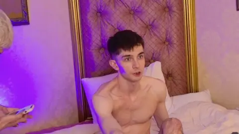 Twinks calientes y enamorados – JerryLucky