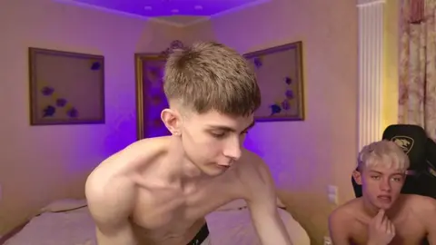 Casal de twinks sexy em casa – JerryLucky