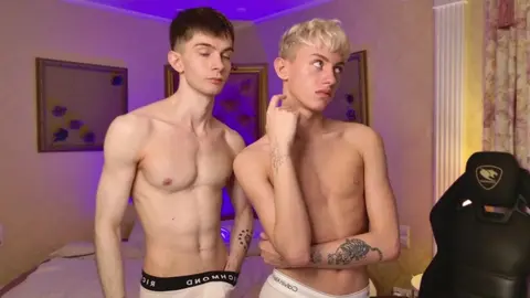 Coppia di twink super sexy – JerryLucky