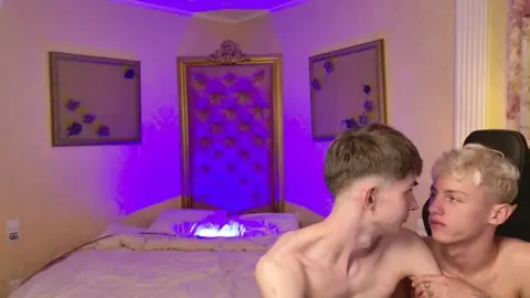 Coppia di twink camboy sexy – JerryLucky