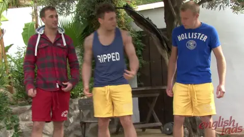 Tyler, Chris & Rich – Três “héteros” gostosos brincando no sol