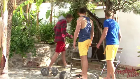 Tyler, Chris y Rich – Tres “heteros” buenorros jugando al sol