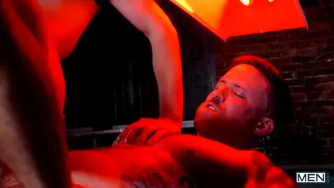 [MEN] Pool dick - Jordan Levine se folla a Johnny Rapid