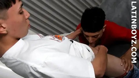 Giovani latini che scopano 003