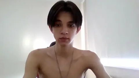 Cam casera: twinks calientes dándole duro