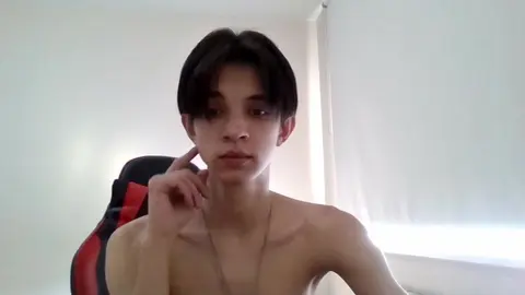 Cam homemade: twink super hot che scopano