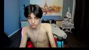 Twink sexy en webcam à la maison – Yoodeeahh