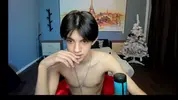 Twink sexy en webcam à la maison – Yoodeeahh