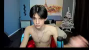 Twink sexy en webcam à la maison – Yoodeeahh