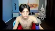 Twink sexy en webcam à la maison – Yoodeeahh