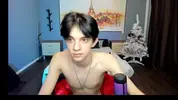 Twink sexy en webcam à la maison – Yoodeeahh