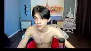 Twink sexy en webcam à la maison – Yoodeeahh