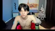 Twink sexy en webcam à la maison – Yoodeeahh