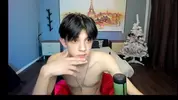 Twink sexy en webcam à la maison – Yoodeeahh