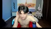 Twink sexy en webcam à la maison – Yoodeeahh