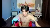Twink sexy en webcam à la maison – Yoodeeahh