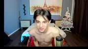 Twink sexy en webcam à la maison – Yoodeeahh