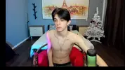 Twink sexy en webcam à la maison – Yoodeeahh