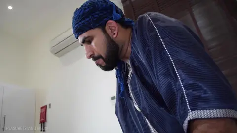 Dom musculoso revienta el culo de un asiático – Jafarxxxx & Pan Bash