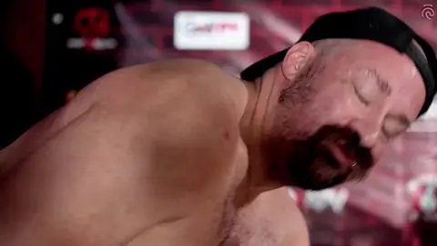 Orgia em clube em Puerto Vallarta: 14 caras