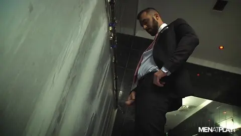 Compilación gay griega: tíos peludos, pollas grandes, bareback y dirty talk