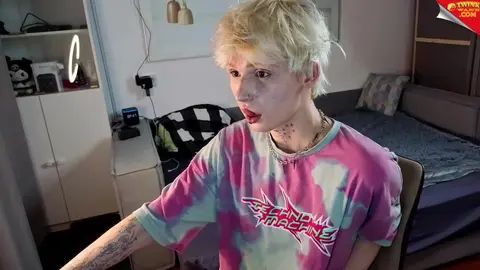 Camboy twink sexy — Kessywhite