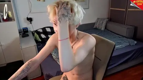 Camboy twink sexy — Kessywhite