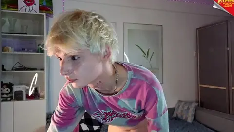 Camboy twink sexy — Kessywhite