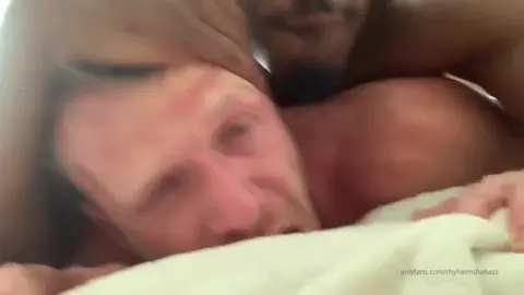 Loirinho fodido por uma BBC