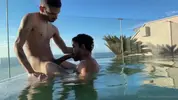 Alejo Ospina: Scopata in piscina