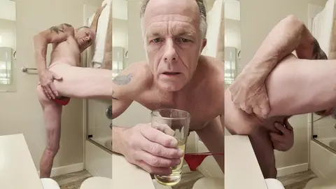 Perry Joseph Pupo: putinho submisso em exibição